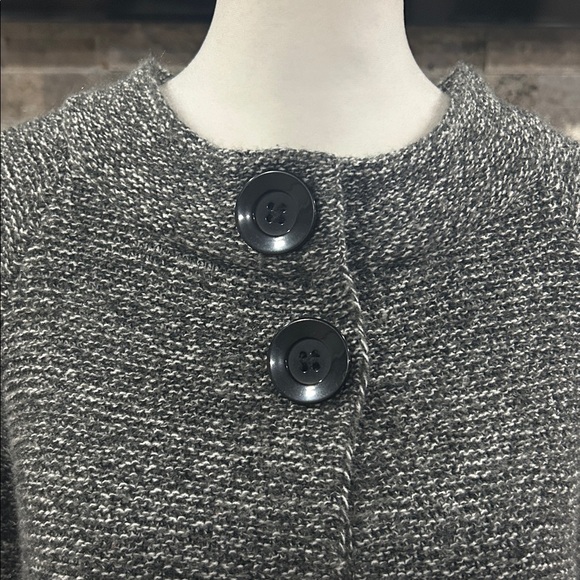 AB studio size small 2 button sweater/ cardigan perfect condition - Picture 2 of 6